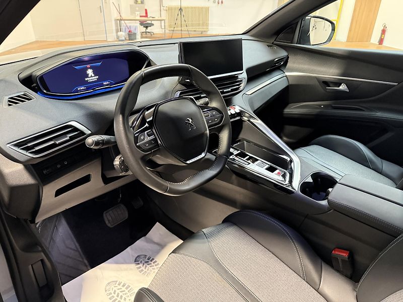 Peugeot 5008 ALLURE PACK 1.5 BlueHDi 130 S& - fotka 5 z 14