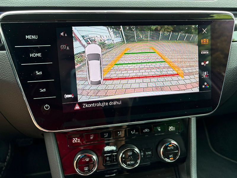 Škoda Superb 2.0 TDI L&K DSG 4x4, ČR, ACC - fotka 23 z 34
