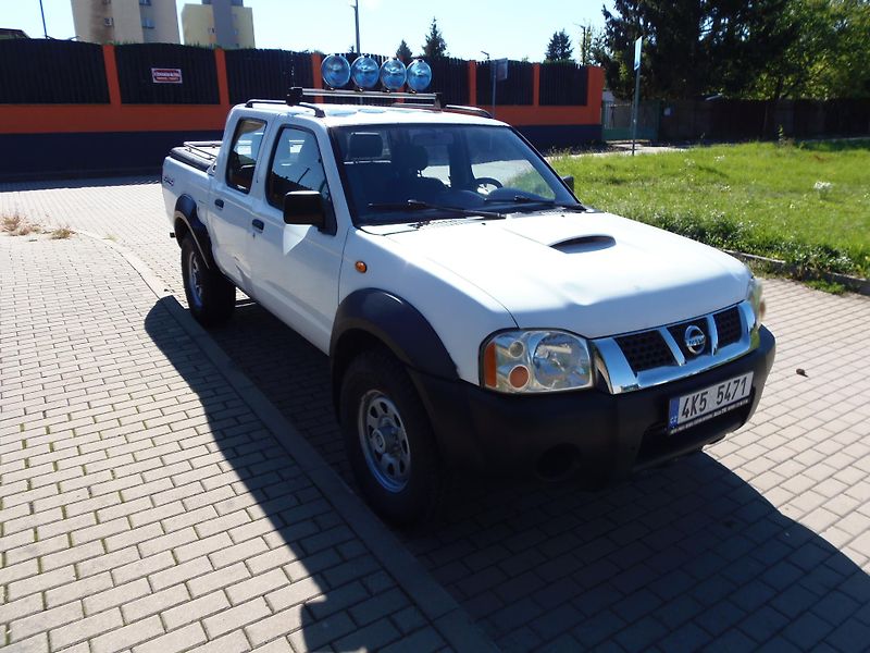 Nissan Navara (2004) 2.5 TD 4x4 redukce tažné 3T CZ - fotka 3 z 23