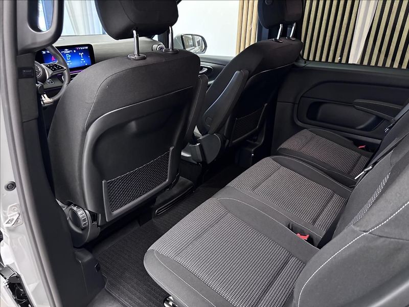 Mercedes-Benz Třídy V V300D 4MATIC STYLE L - fotka 24 z 38