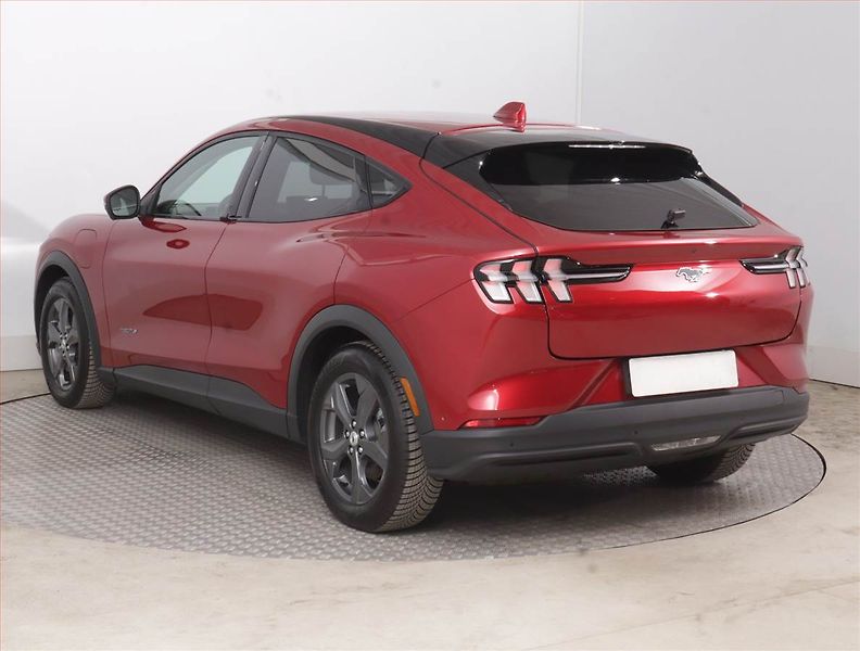 Ford Mustang Mach-E (2021) Standard Range RWD, SoH 94% - fotka 4 z 18