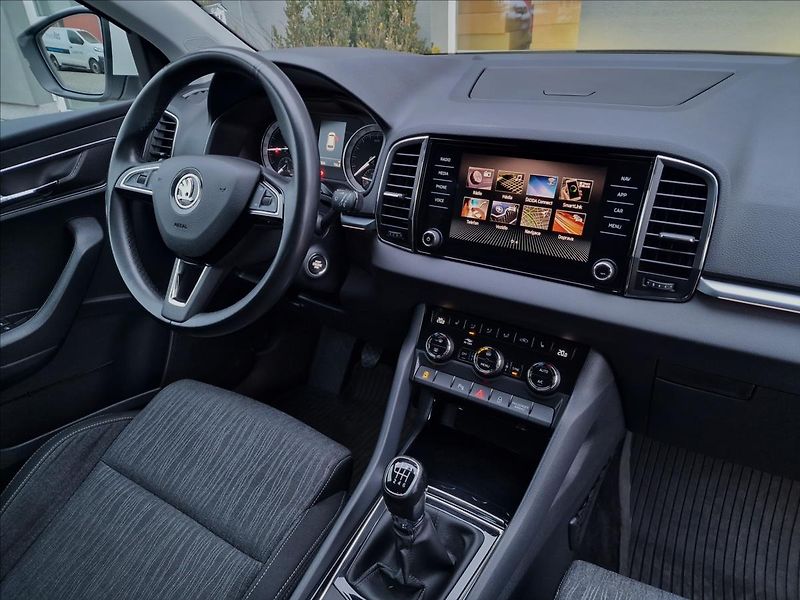 Škoda Karoq 2.0 TDI 110kW Style,ČR,1.Maj. - fotka 40 z 50