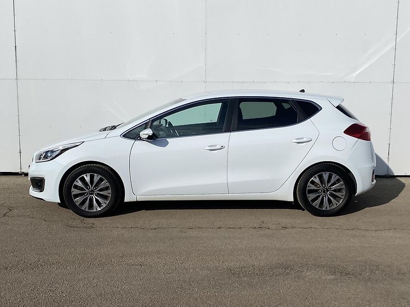 Kia Ceed 1,6 CRDi 100 kW - fotka 4 z 25
