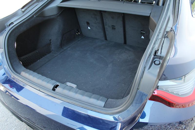 BMW i4 M50 - fotka 21 z 24