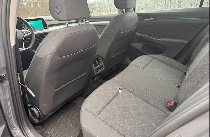 Volkswagen Golf Variant 1.5 TGI Base Ambient  - fotka 15 z 17
