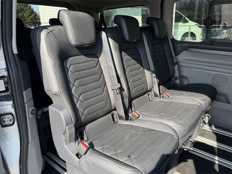 Ford Tourneo Custom (2025) Titanium X L1, Tourneo, 2.0 Ec - fotka 11 z 18