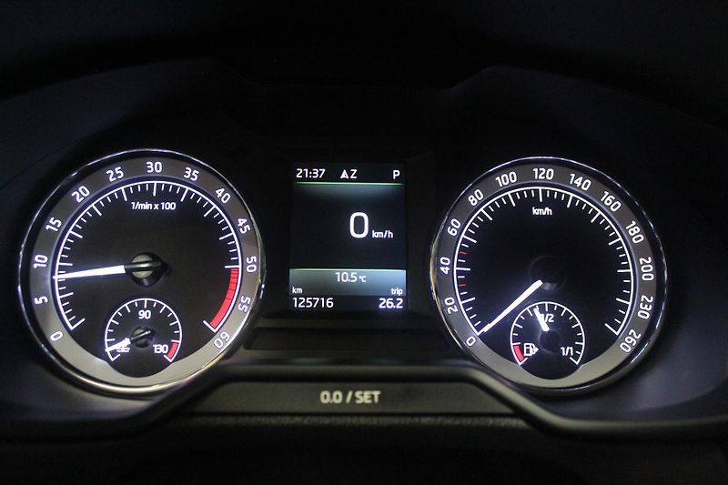 Škoda Octavia (2017) 2.0TDI, 110kW, DSG, FULL LED - fotka 16 z 22