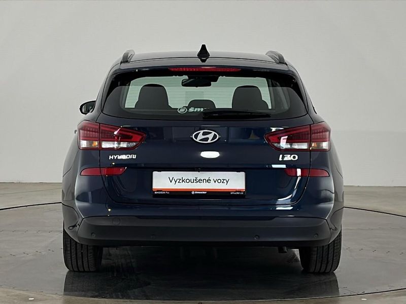 Hyundai i30 Smart DCT - fotka 17 z 26
