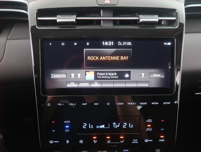 Hyundai Tucson (2023) 1.6 T-GDI 48V MHEV - fotka 12 z 16