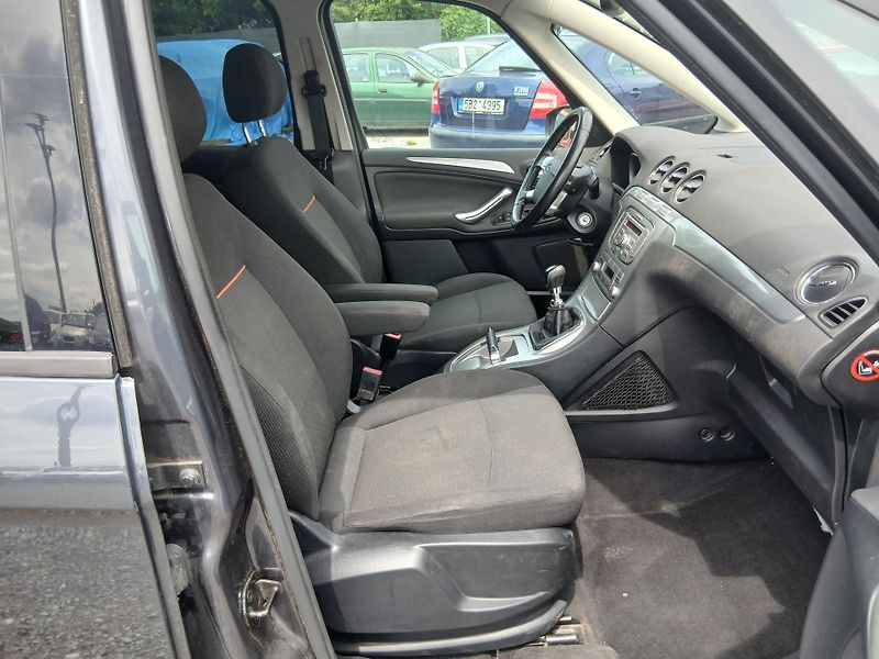 Ford Galaxy 2.0 TDCI, tažné, klima - fotka 26 z 35