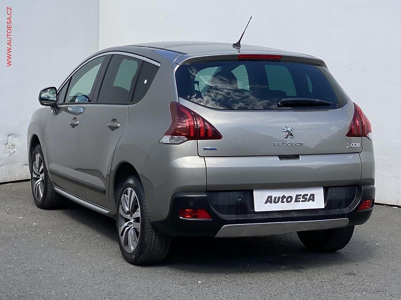 Peugeot 3008 (2016) 1.6 HDi, Allure, panor, navi - fotka 6 z 19