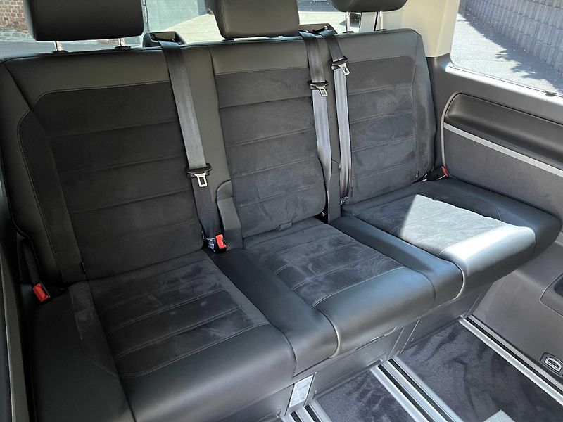 Volkswagen Multivan 2.0 BiTDi 150 kW HIGHLINE - fotka 10 z 23