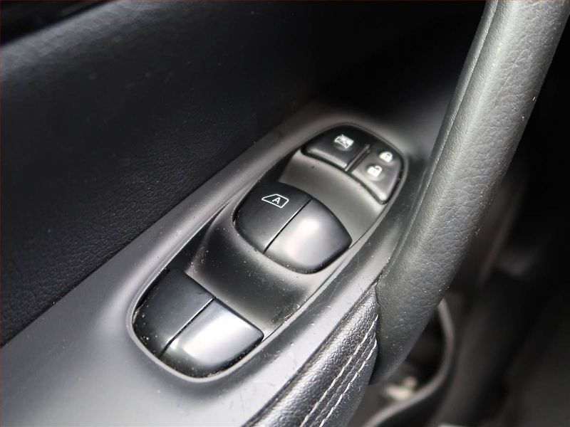 Nissan Qashqai (2017) 1.5 dCi, Navi, Xenony - fotka 17 z 17