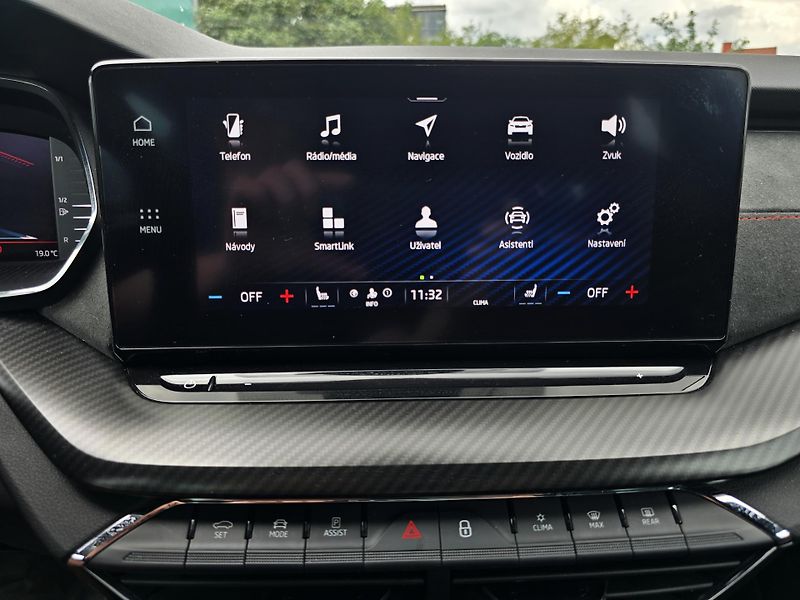 Škoda Octavia 2.0 TDI 147 KW DSG 4x4 RS ČR! - fotka 25 z 34