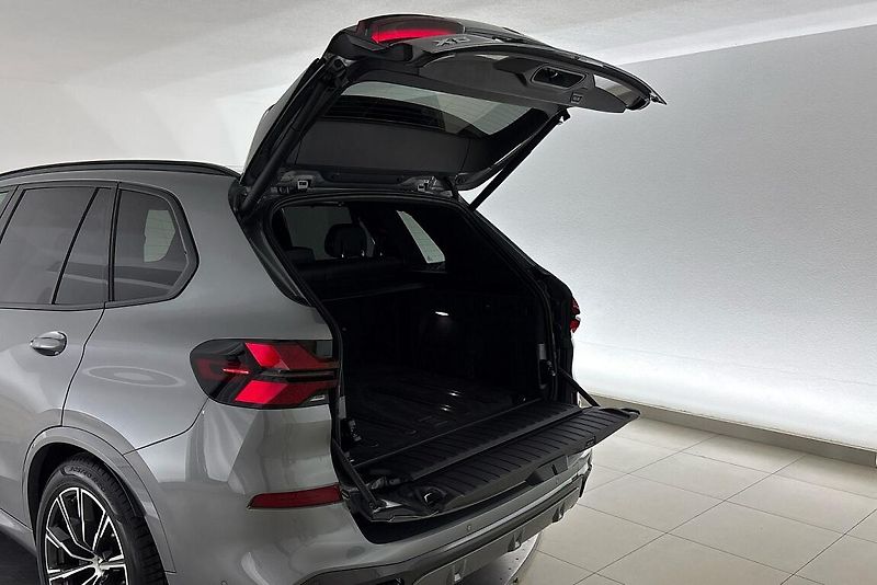 BMW X5 xDrive30d - fotka 29 z 29