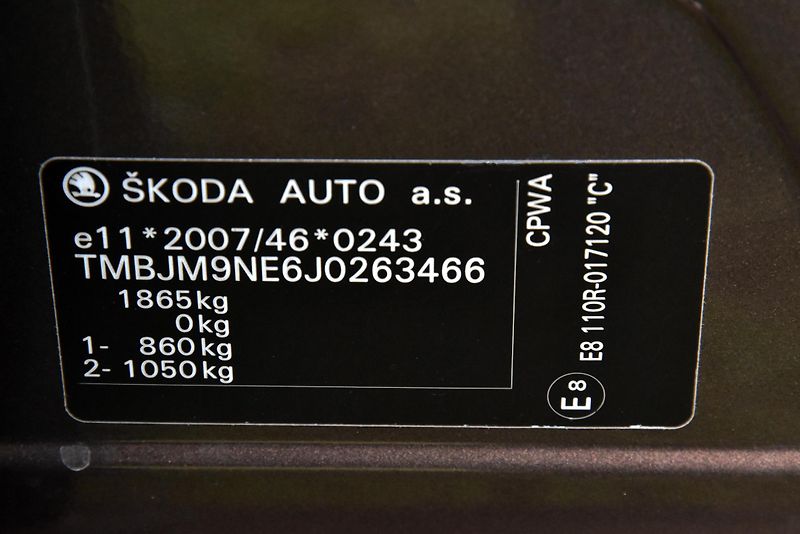 Škoda Octavia 1.4 TSi G-TEC STYLE, NAVI, LED - fotka 48 z 48