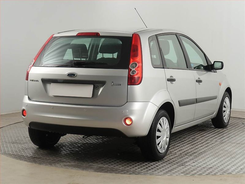 Ford Fiesta (2007) Trend 1.3 i, po STK - fotka 5 z 13