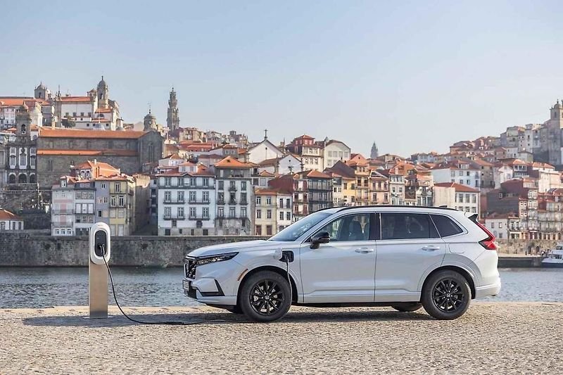 Honda CR-V v nové generaci během testů v Portu