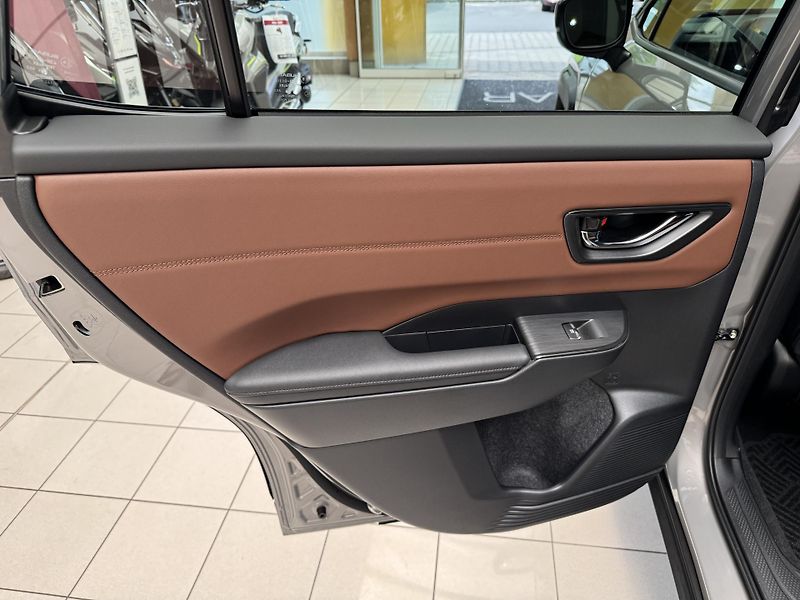 Subaru Outback 2,4T Premier XT - fotka 13 z 58