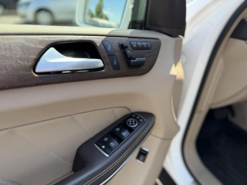 Mercedes-Benz GL 350Cdi, 7míst, Tažné - fotka 7 z 16