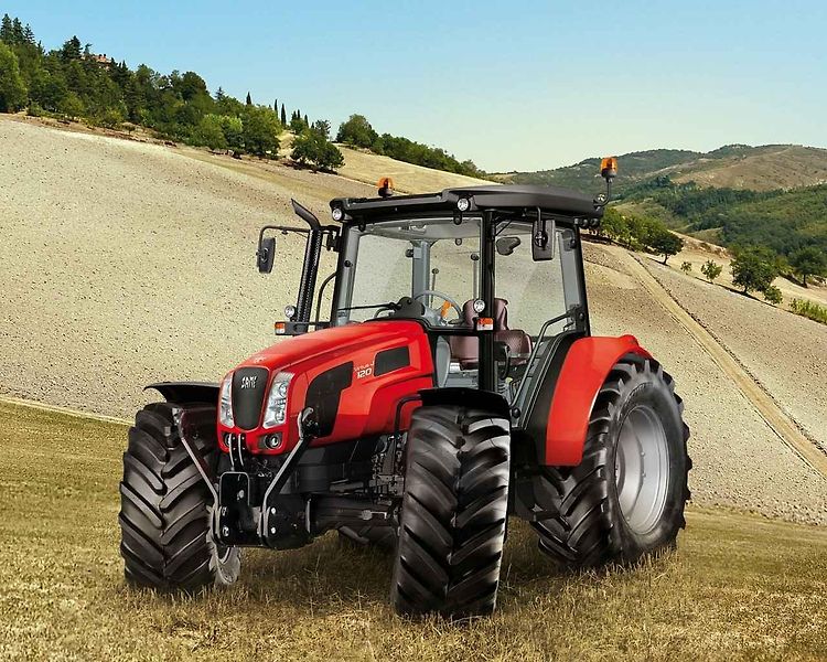 Traktory John Deere jsou s přehledem nejprodávanějšími v Česku.