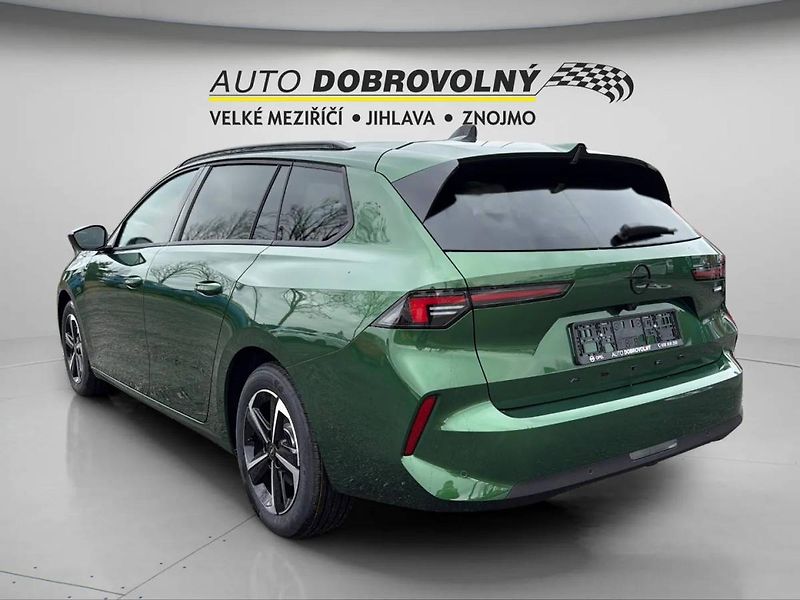 Opel Astra Edition ST Hybrid 1.2 TURBO (1 - fotka 5 z 23