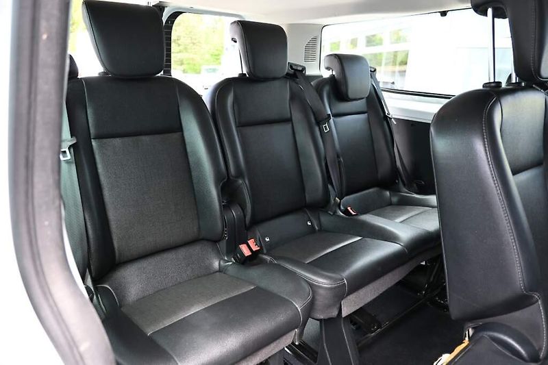 Ford Transit Custom (2020) 2.0 320 L2H1 9 Míst klima ACC - fotka 6 z 26