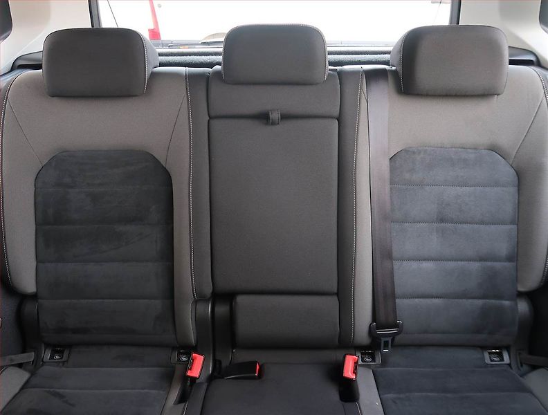 Volkswagen Golf Sportsvan (2015) 1.2 TSI, Automat, ČR,1.maj - fotka 10 z 21