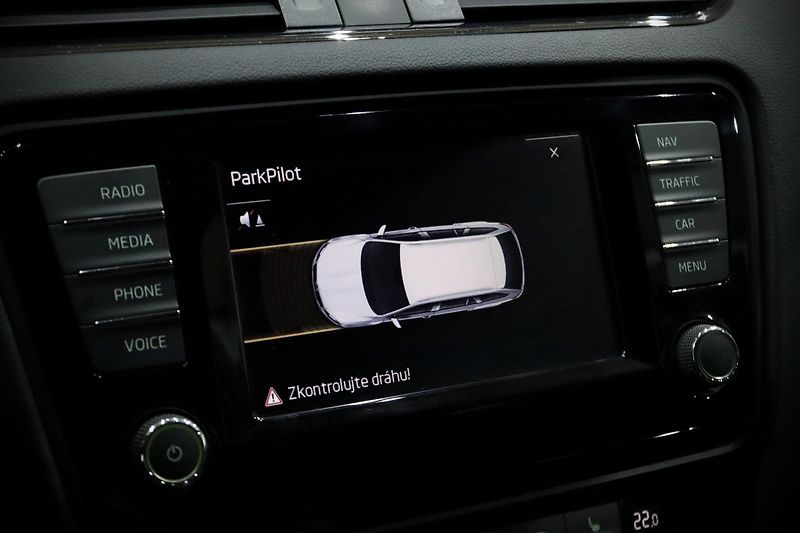 Škoda Octavia 3 Combi 1.4 TSI 110kW DSG - fotka 20 z 27