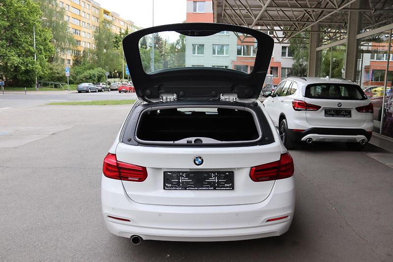 BMW Řada 3 318D TOURING F31 110kW - fotka 41 z 50