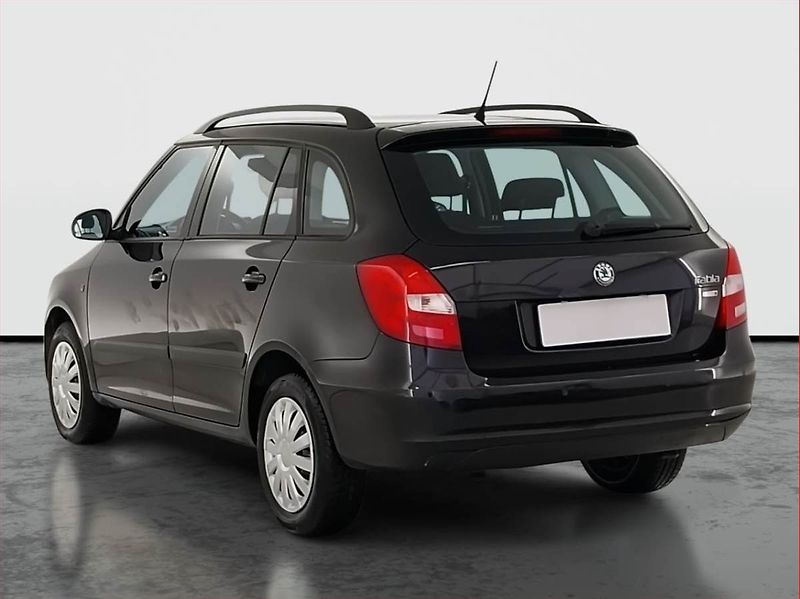 Škoda Fabia (2012) Ambition 1.6 TDI, Serv.kniha - fotka 4 z 20