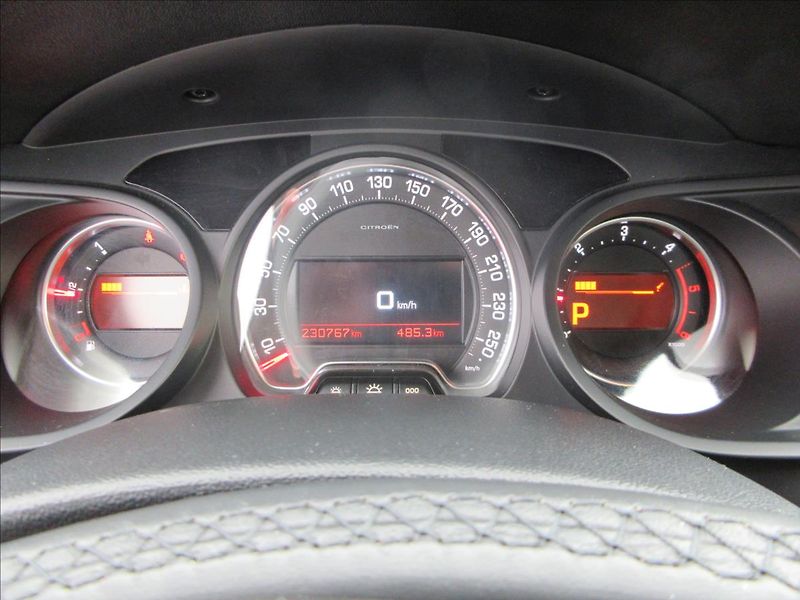 Citroën C5 2,0 HDi, Exclusive, Tourer, 1. - fotka 19 z 39