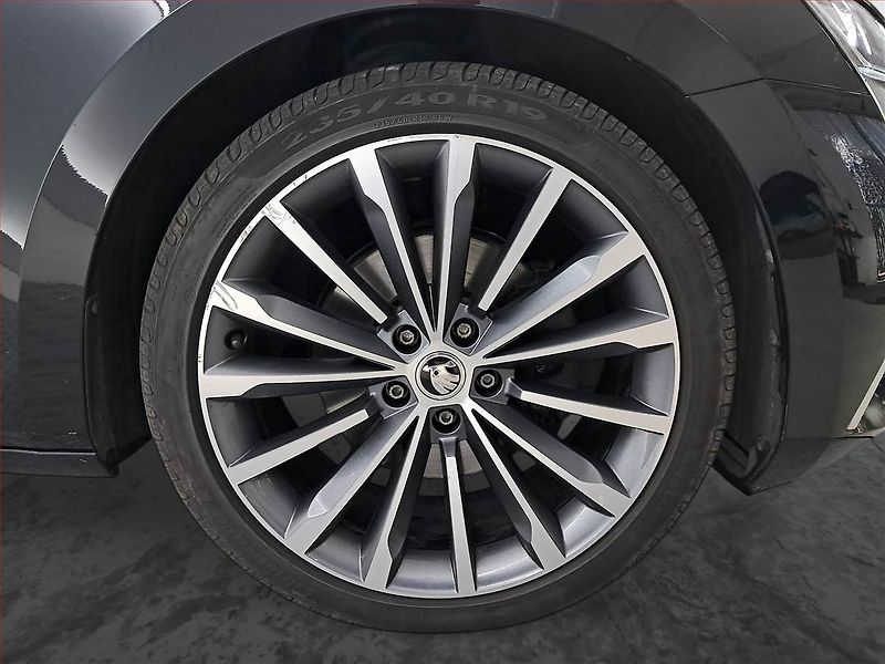 Škoda Superb (2021) 2.0 TDI - fotka 15 z 19