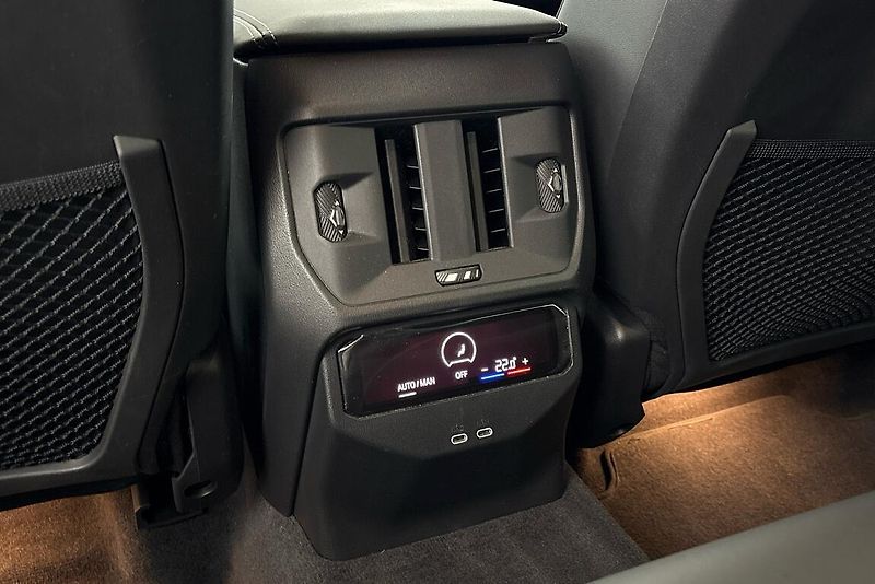 BMW X3 xDrive20d - fotka 23 z 25