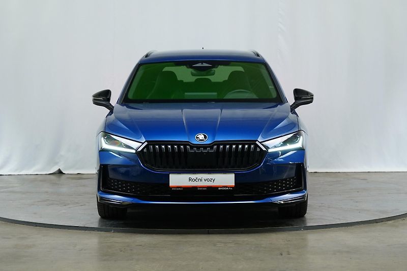 Škoda Superb - fotka 4 z 28