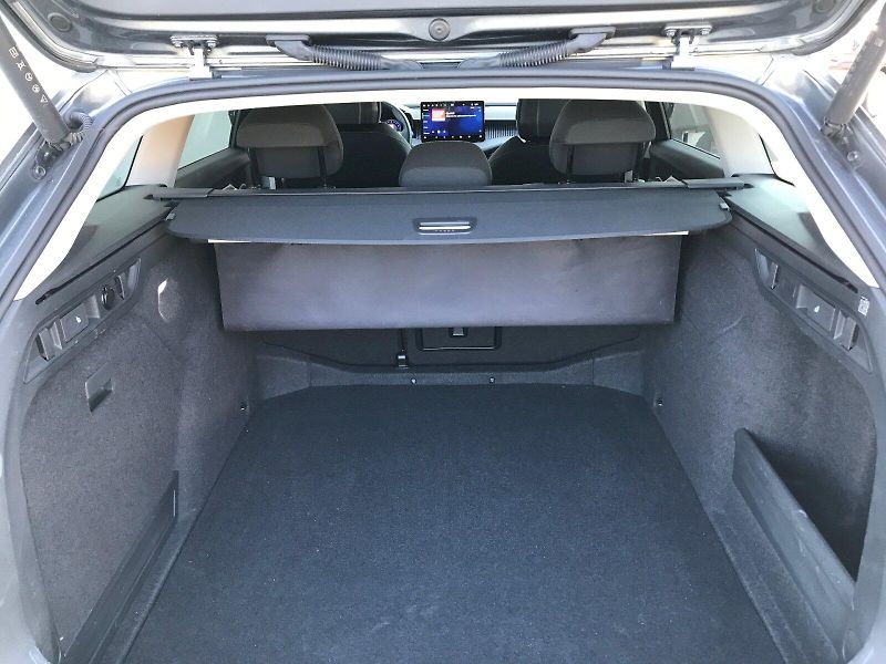 Škoda Superb (2025) COMBI SELEC TD 110/2.0 A7F - fotka 7 z 28