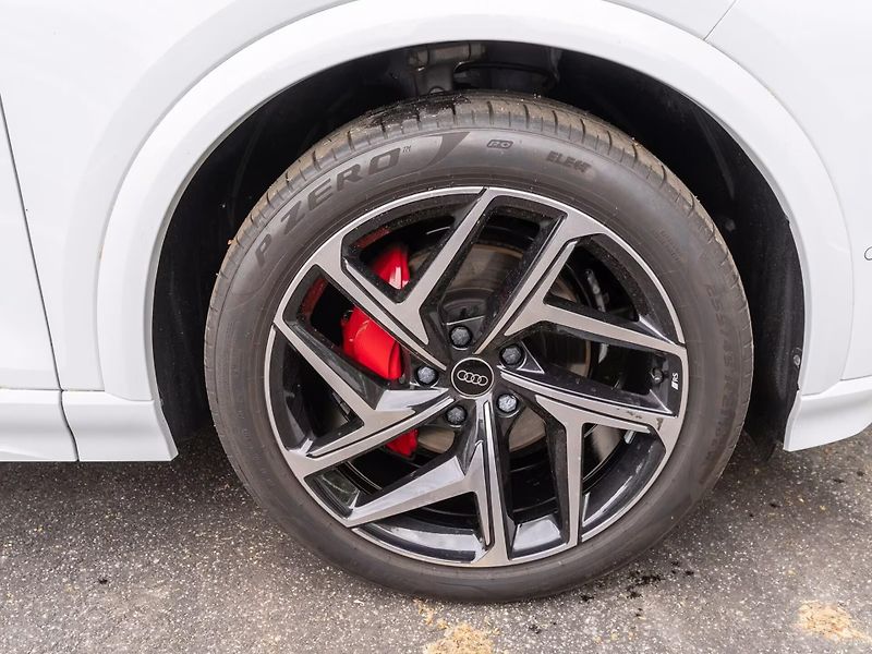 Audi Q6 e-tron perf. S-Line Pano B&O Vzduch - fotka 6 z 16