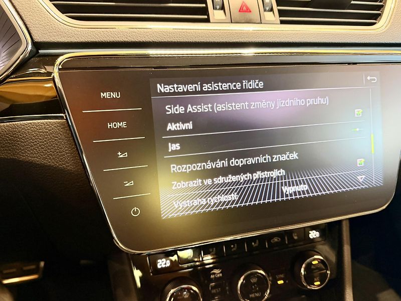 Škoda Superb 2.0 TDi 140 Kw DSG L&K - fotka 13 z 38