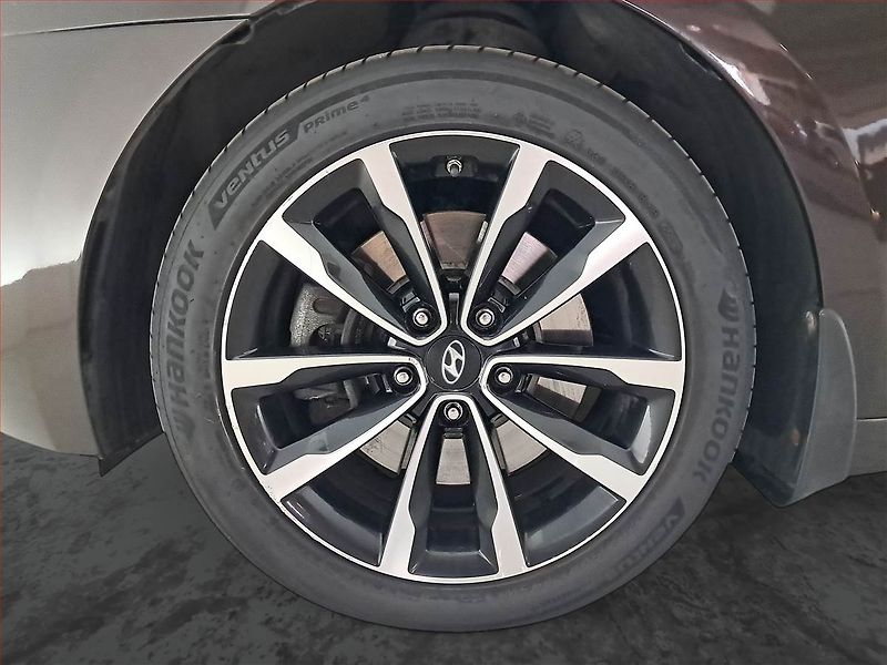 Hyundai i40 (2017) 1.7 CRDi, Serv.kniha, Navi - fotka 15 z 22