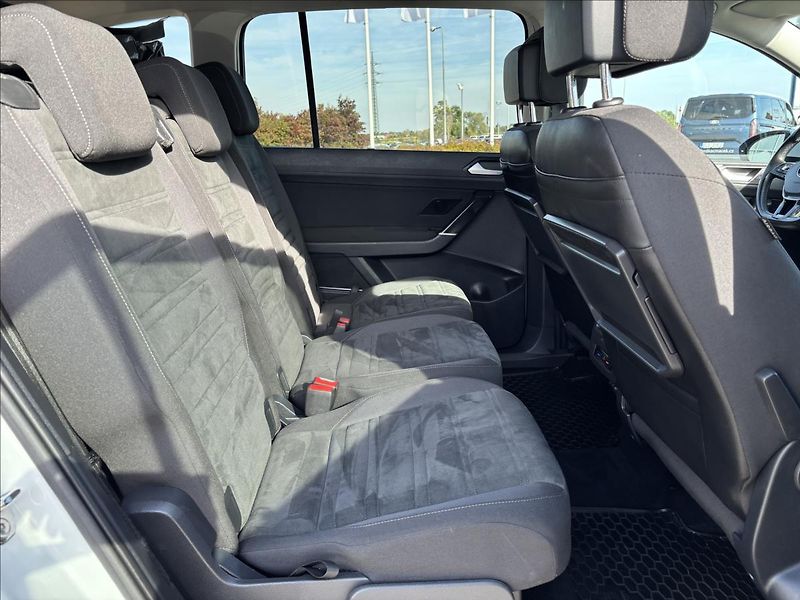 Volkswagen Touran 1,5 TSi Maraton Edition 7.Míst - fotka 15 z 47