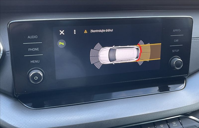 Škoda Octavia 2,0 TDi,85kW,1.maj.,ČR - fotka 16 z 25