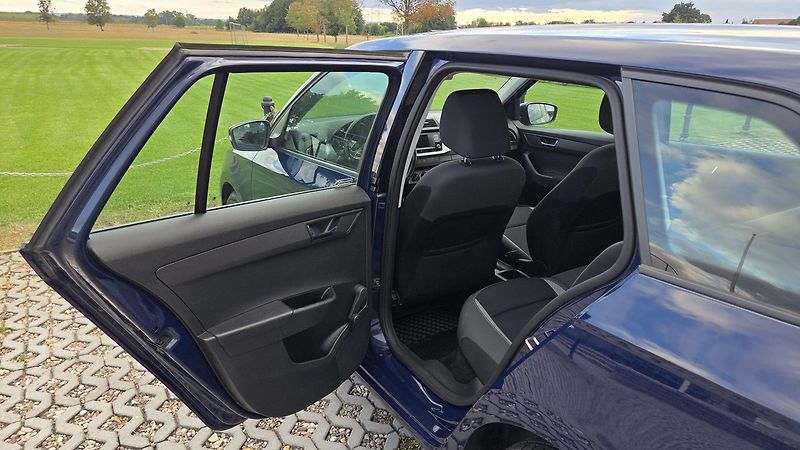 Škoda Fabia (2018)  Rezervováno: 1.0 TSI 81 kW - fotka 13 z 24