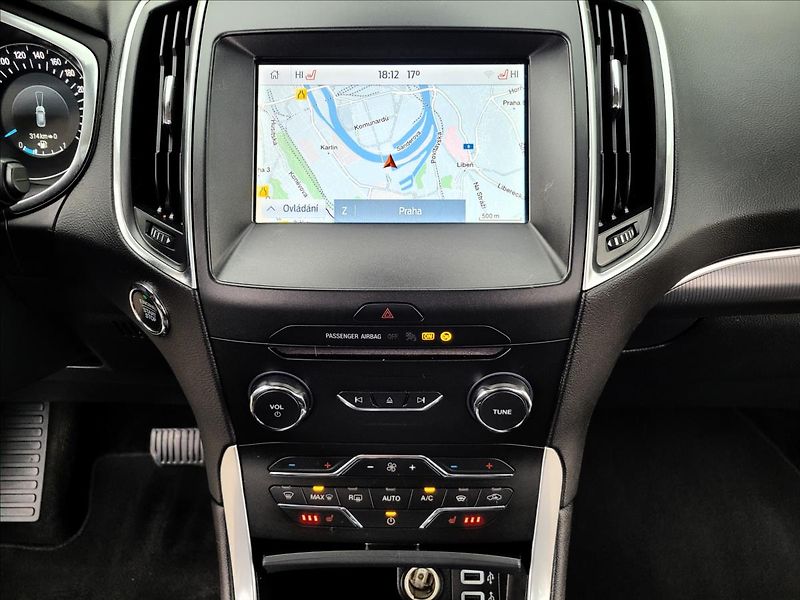 Ford Galaxy 2,5 Již není k dispozici - fotka 30 z 50