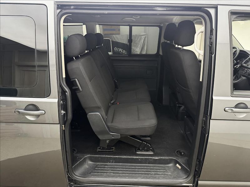 Volkswagen Caravelle 2,0 110kW DSG NZTOP LONG TZ - fotka 32 z 39