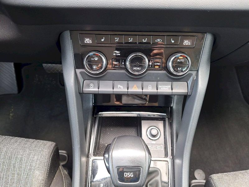 Škoda Karoq (2021) 1.5 TSI / 110 kW / 7DSG / Styl - fotka 15 z 35