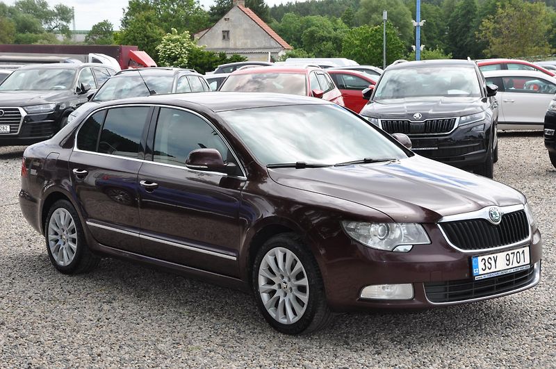 Škoda Superb II 2.0TDi 103kW Elegance  - fotka 2 z 20