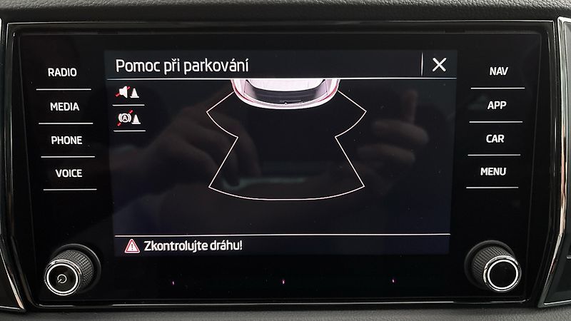 Škoda Karoq 2.0 TDI DSG 4x4 Style - fotka 12 z 26