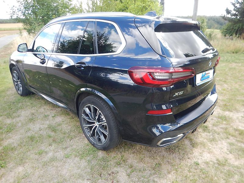 BMW X5 xDrive45e, ČR, 1. MAJ. - fotka 8 z 27