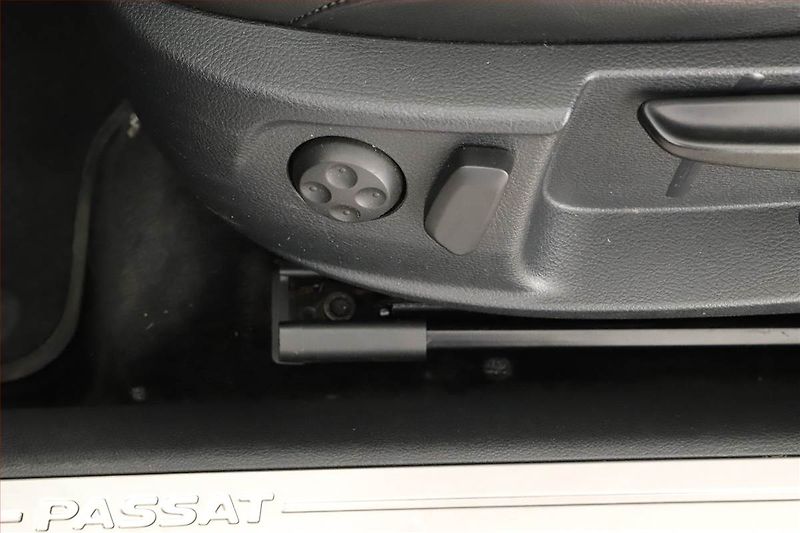 Volkswagen Passat (2013) Highline 2.0 TDI, 4X4 - fotka 11 z 16