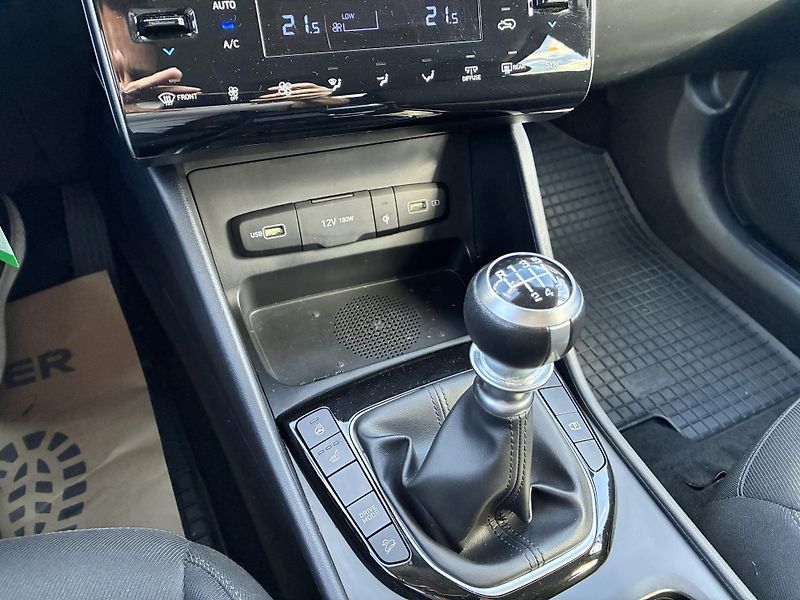 Hyundai Tucson 1,6T-GDi 110kW REZERVACE - fotka 20 z 30
